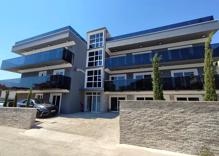 Luxury Apartments-La Dino Maky