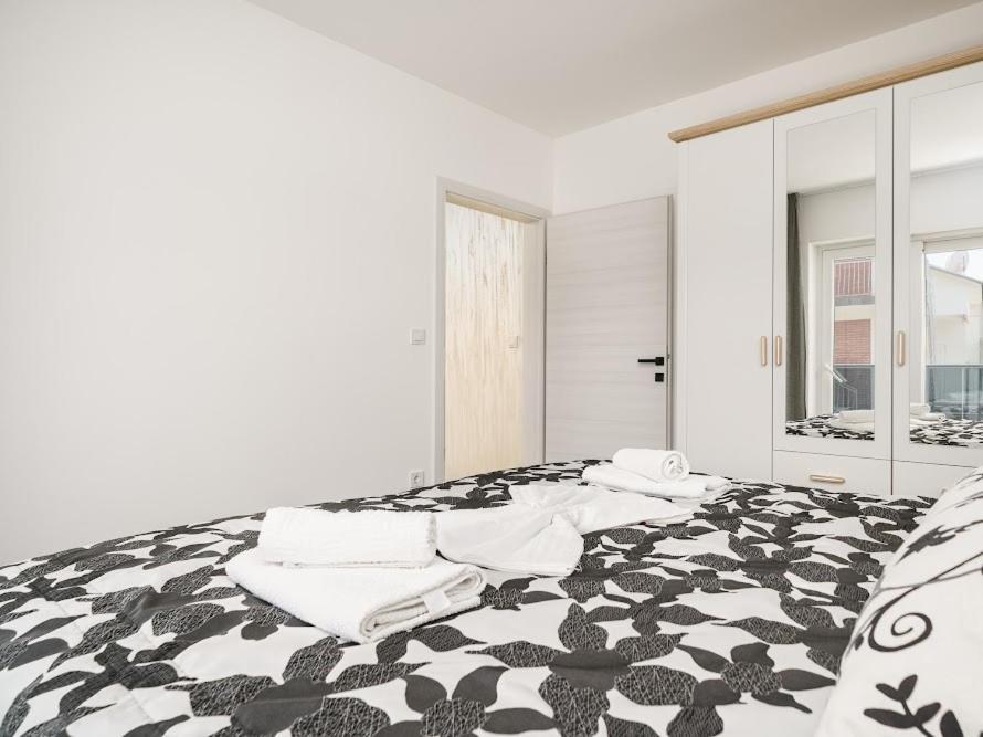 Apartamento Luxury Apartments-la Dino Maky